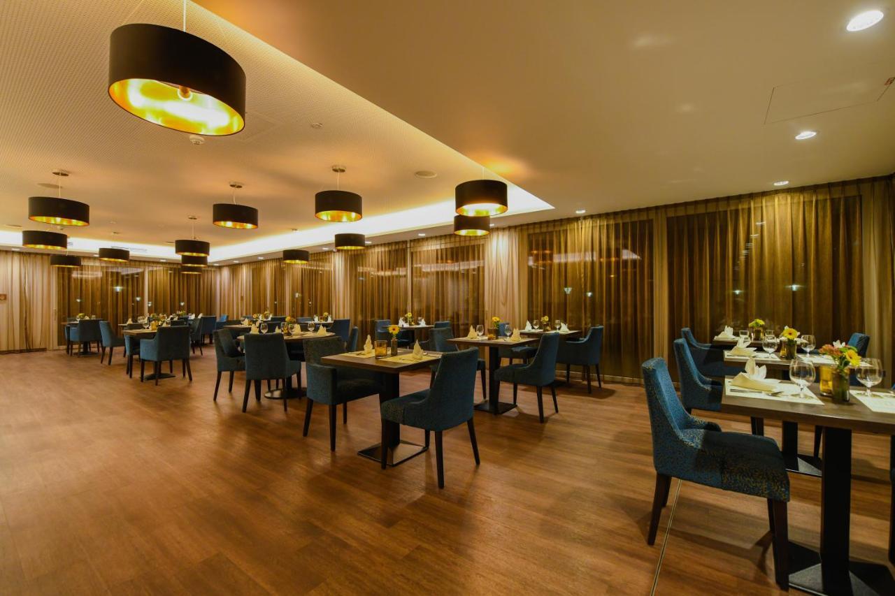 Nuhr Medical - Hotel & Restaurant Senftenberg Exteriör bild